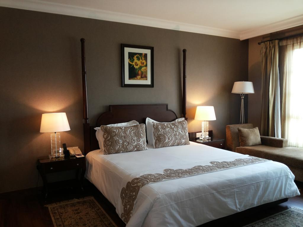 The Pllazio Hotel Gurgaon Zewnętrze zdjęcie